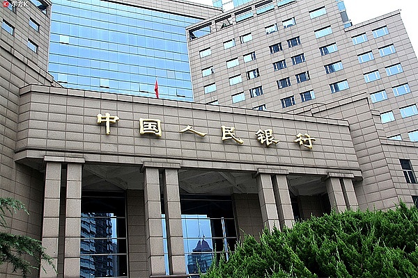 比特币暴跌3%背后：金融市场暗流涌动，谁在闷声发大财？